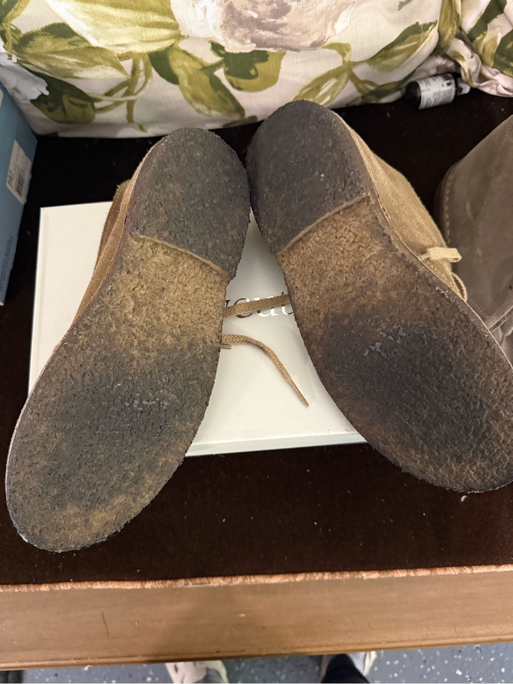 Crewcuts Tan Suede Lace-shoes size 4 - Picture 2 of 4